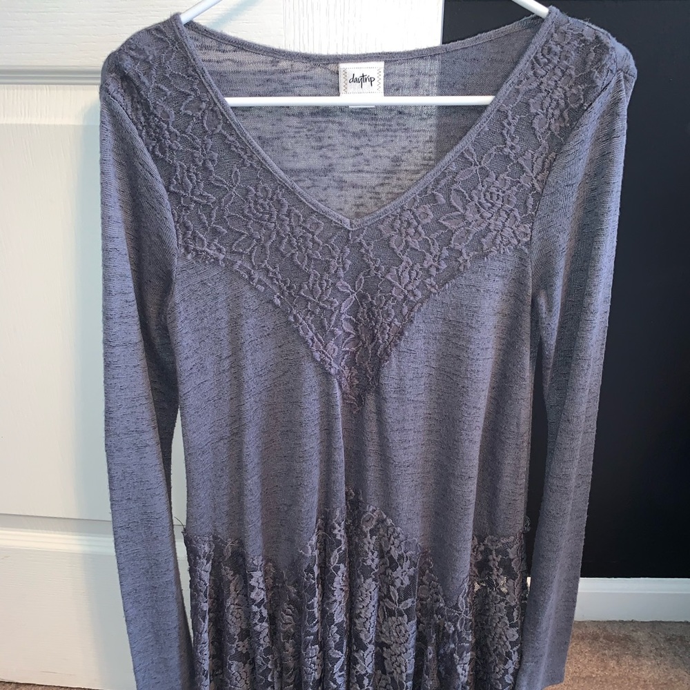 Long sleeve lace shirt